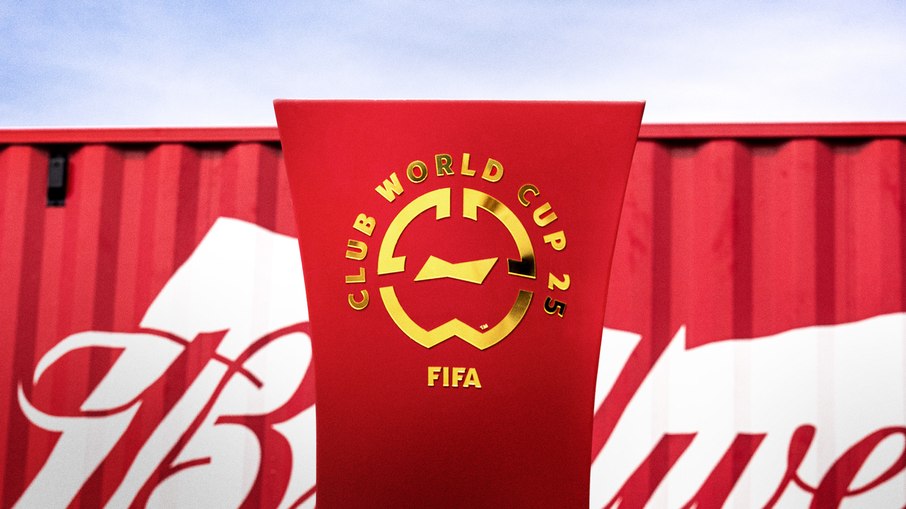 Taça do Mundial estará no Rio de Janeiro neste domingo (4) Taça do Mundial estará no Rio de Janeiro neste domingo (4)
