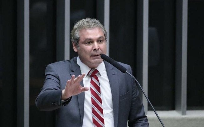 Lindbergh Farias após polêmica na CCJ sobre o RS: “Tenho saudade do PSDB”