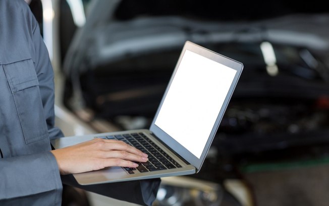 Uso da tecnologia é empregado em oficinas mecânicas