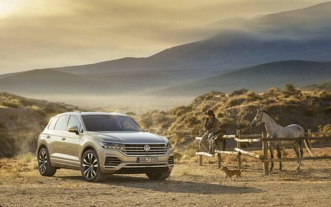 Volkswagen Touareg ficou sofisticado demais para o Brasil e deverá ceder lugar ao Atlas Cross Sport em 2020