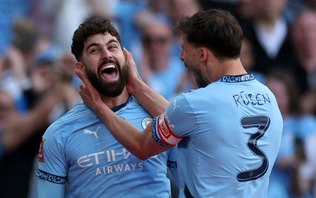 City vence Nottingham Forest (2-0) e vai enfrentar Crystal Palace na final da FA Cup