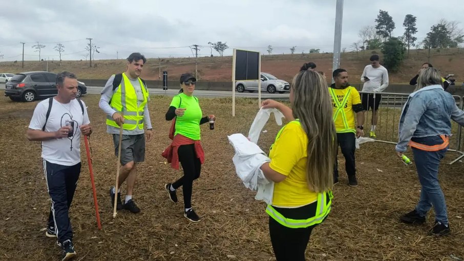 Mais de 36 mil romeiros recebem apoio na Via Dutra 2025 Mais de 36 mil romeiros recebem apoio na Via Dutra 2025