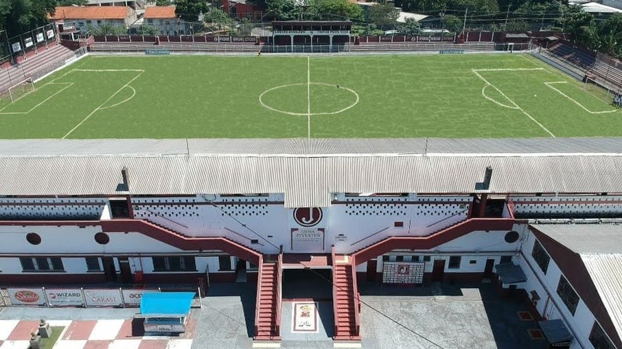 Estádio Conde Rodolfo Crespi tem capacidade para cinco mil torcedores