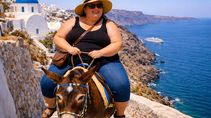 Santorini limita peso de turistas em passeios com burro