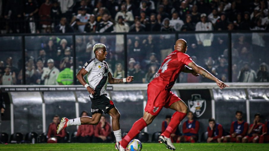 Vasco venceu o primeiro jogo por 2 a 1