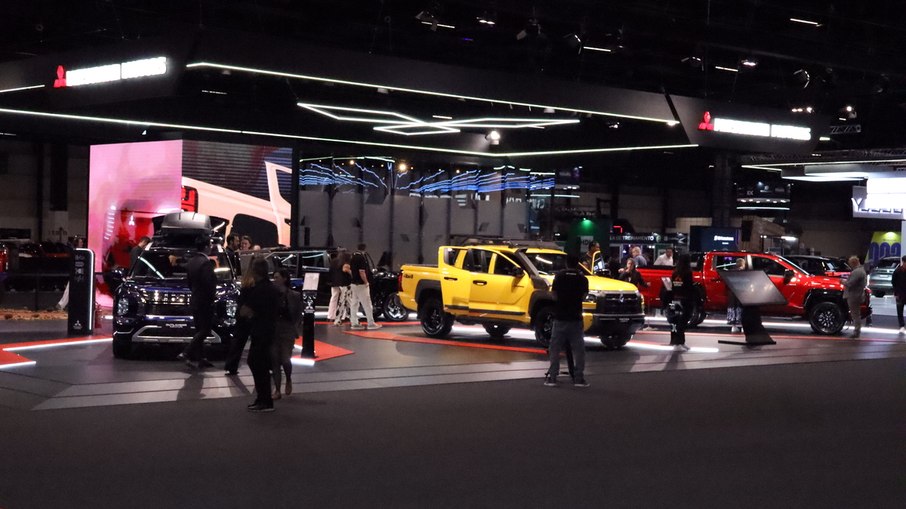 Estande da Mitsubishi no Salão do Automóvel de 2025