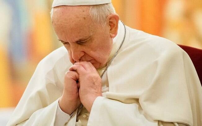 Na inauguração de imagem de Nossa Senhora Aparecida, o Papa disse que o Brasil passava por um 'momento triste'
