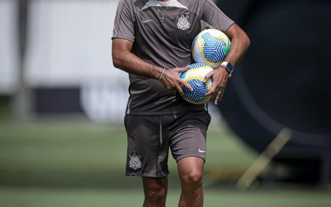 Corinthians treina visando a Copa do Brasil e conta com novidades