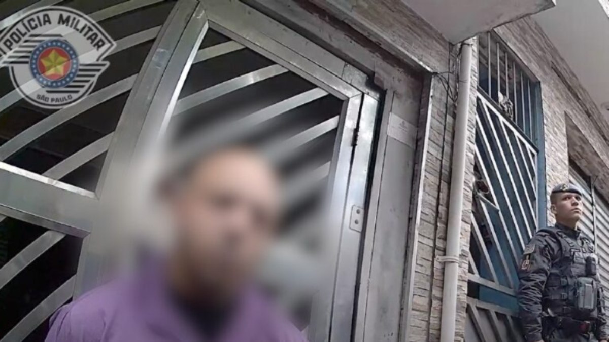 Dupla é presa por furtar fios fingindo ser de empresa de telefonia Dupla é presa por furtar fios fingindo ser de empresa de telefonia