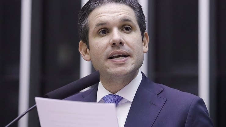 Opini%C3%A3o%3A%20Hugo%20Motta%20erra%20mais%20uma%20vez%20ao%20indicar%20Derrite%20como%20relator