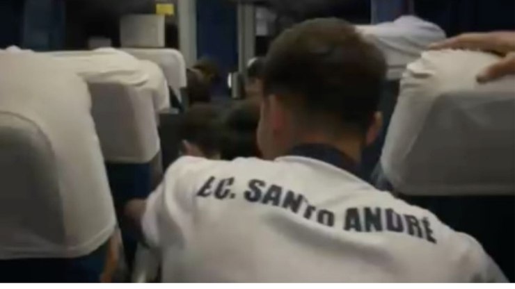 Torcida invade ônibus e ameaça time rival no interior paulista