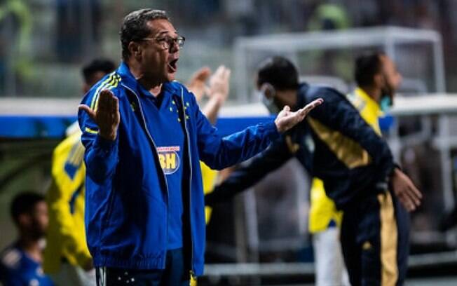 Luxemburgo 'pressiona' Cruzeiro para concluir negociações de sua renovação de contrato