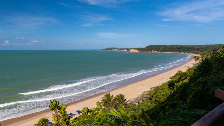 O que é a zona costeira e por que ela é importante?