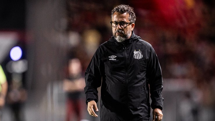 Neto%20crava%20pr%C3%B3ximo%20treinador%20do%20Santos