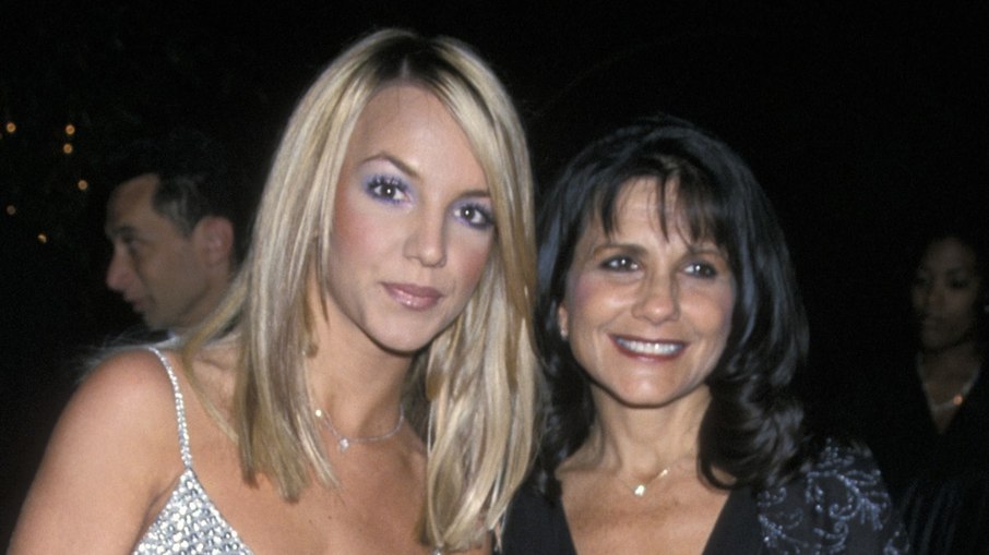 Britney Spears revela que levou um tapa de Lynne Spears, sua mãe