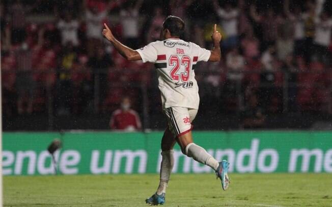 Éder valoriza vitória do São Paulo e exalta bom momento no clube