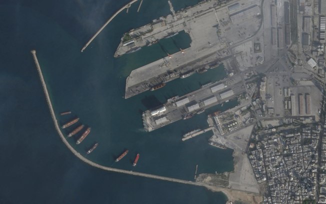 Imagem de satélite que mostra a base naval de Tartus Imagem de satélite que mostra a base naval de Tartus