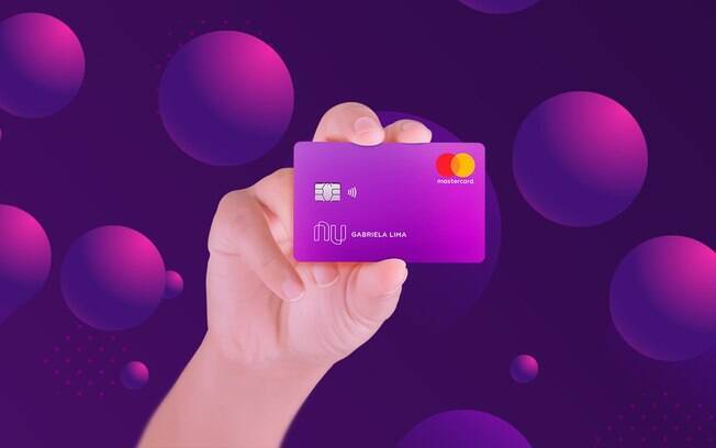 Nubank anuncia transferências via WhatsApp com cartão de débito