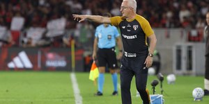 Decisão na altitude pode colocar Dorival no paredão tricolor