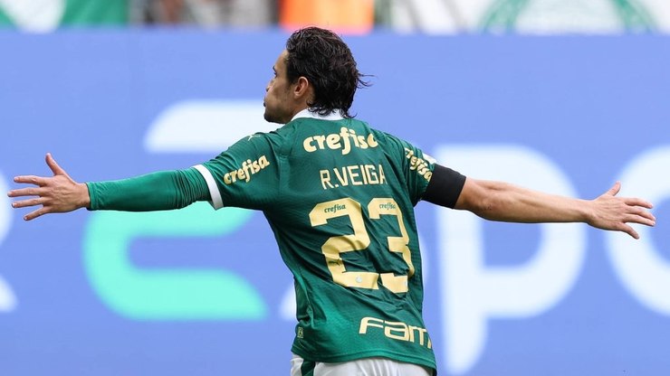 Palmeiras empata com Fortaleza em casa e assume liderança provisória no Campeonato Brasileiro