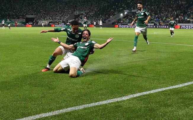 Giay foi decisivo para o Palmeiras no confronto com a LDU Giay foi decisivo para o Palmeiras no confronto com a LDU