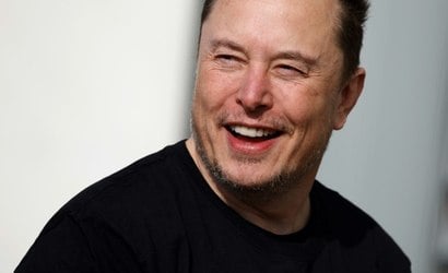 Elon Musk diz que é um alien: "Ninguém acredita"