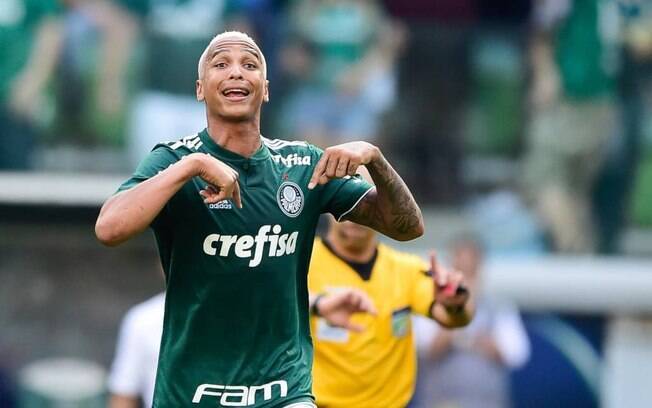 Deyverson voltará ao time titular do Palmeiras contra o Sport, pelo Brasileirão