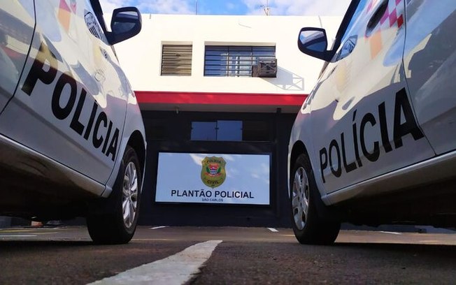 Assaltante armado leva celular de homem na Vila Costa do Sol