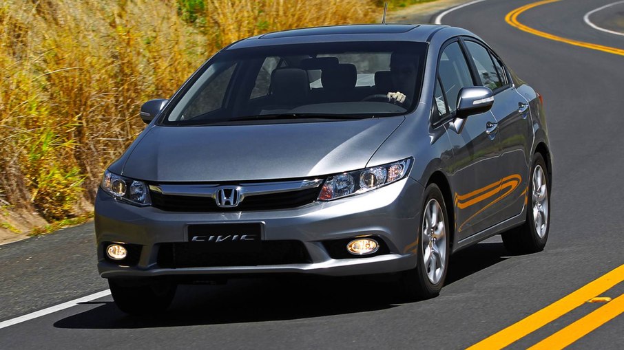 Honda Civic recebeu motor 2.0 em 2013