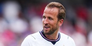Kane lidera Inglaterra na estreia contra a Croácia de Modric