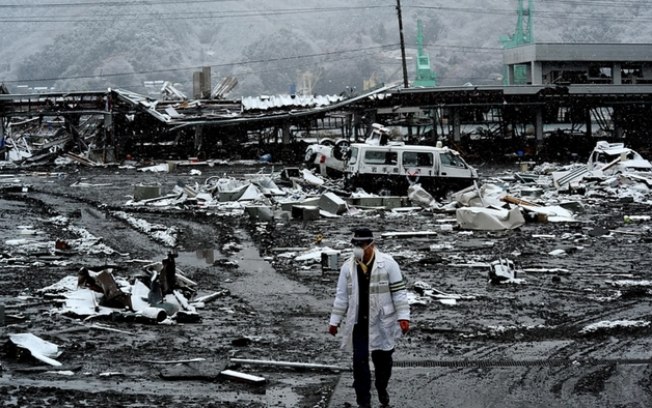 Tempestades complicam busca por sobreviventes após terremoto no Japão