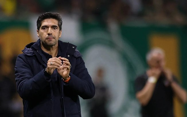 Abel Ferreira durante a partida entre LDU e Palmeiras em Quito