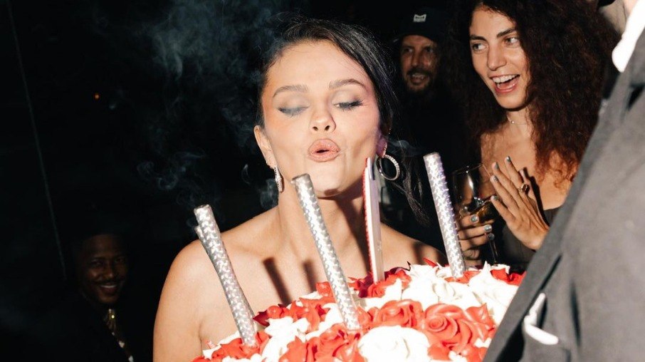 Selena Gomez comemorou seus 31 anos neste sábado (22)