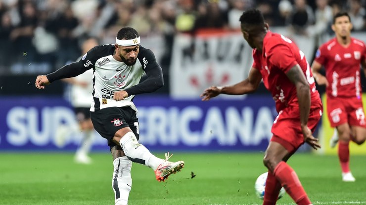 Corinthians empata com América de Cali e se complica na Sula