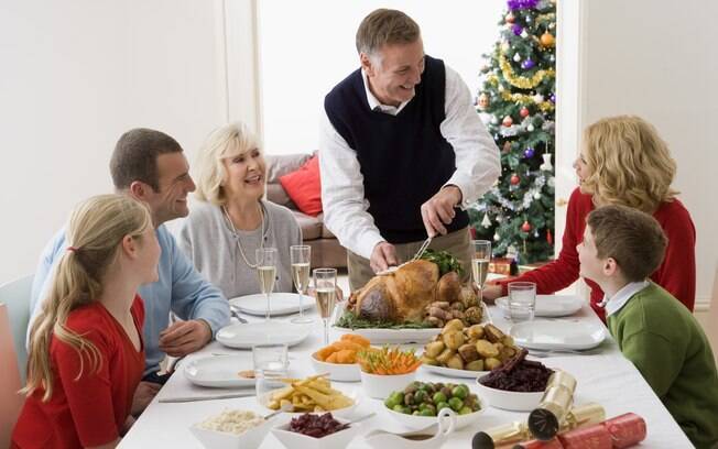 Não torne a organização da ceia de Natal um problema para o seu fim de ano. Veja como preparar