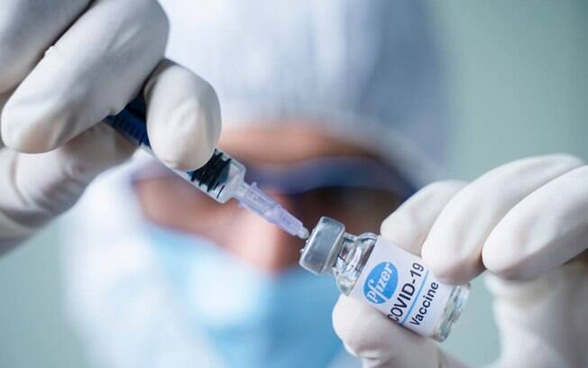 Vacina da Pfizer pode estar ligada a caso de paralisia facial no Reino Unido