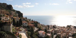 Taormina reúne história, mar e paisagens do Etna na Sicília