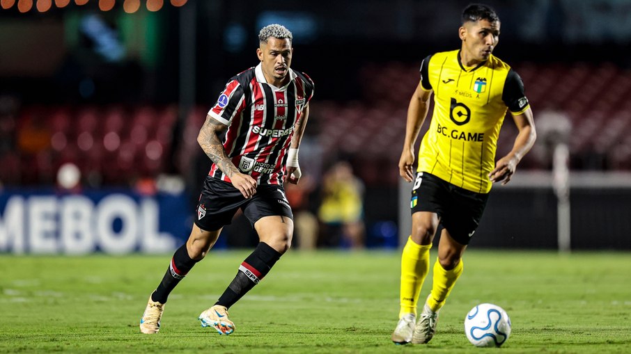 São Paulo e O'Higgins na partida de ida no Morumbis
