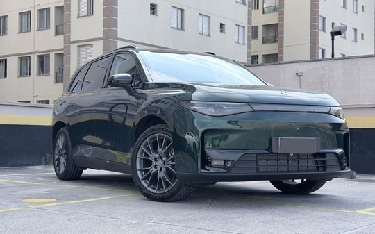 Leapmotor C10 REEV cai quase R$ 30 mil em condição especial