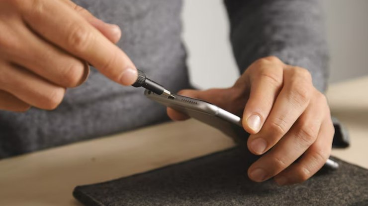 Curso prático ensina conserto de iPhone, Xiaomi e Samsung Curso prático ensina conserto de iPhone, Xiaomi e Samsung