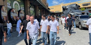 Reta final do Carnaval 2026 tem visita de Paes aos barracões