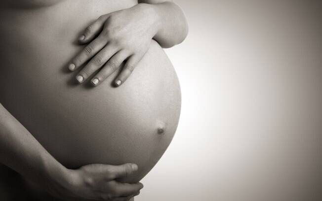 Jovem descobre que tem dois úteros aos 26 anos quando foi submetida a uma cesárea para o nascimento do primeiro filho