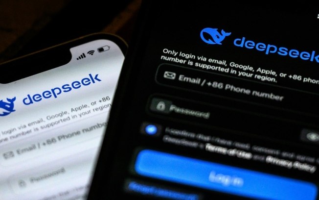 O lançamento do aplicativo de Inteligência Artificial chinês DeepSeek abalou as gigantes do setor de IA O lançamento do aplicativo de Inteligência Artificial chinês DeepSeek abalou as gigantes do setor de IA