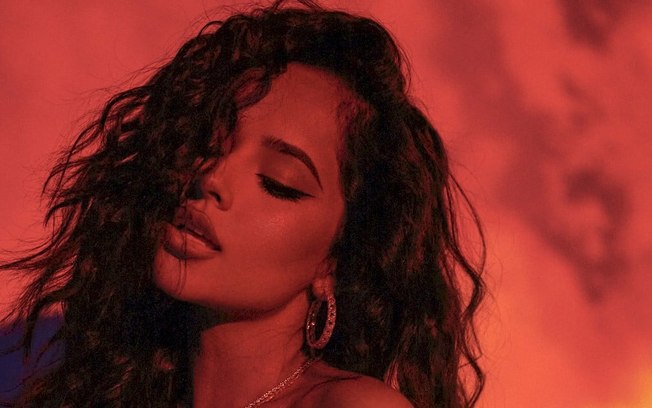 Becky G se une a Daviles de Novelda na inédita “Amantes”