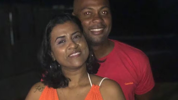Mulher%20%C3%A9%20morta%20a%20marretadas%20pelo%20companheiro%20na%20Bahia
