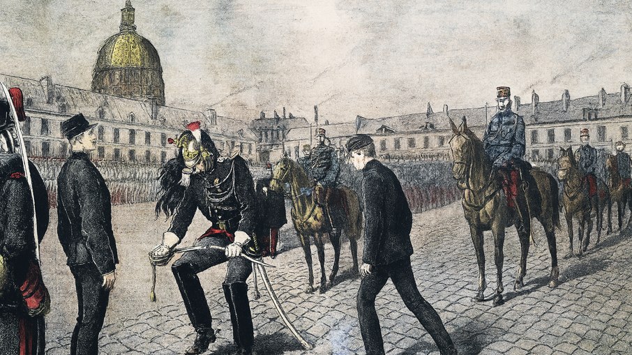 Ilustração clássica da humilhação pública de Alfred Dreyfus. Ilustração clássica da humilhação pública de Alfred Dreyfus.
