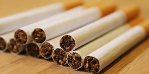 40 cigarros por dia aos 2 anos: por onde anda o bebê fumante?