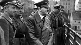 Hitler%20tinha%20microp%C3%AAnis%3F%20O%20que%20DNA%20revela%20sobre%20o%20ditador