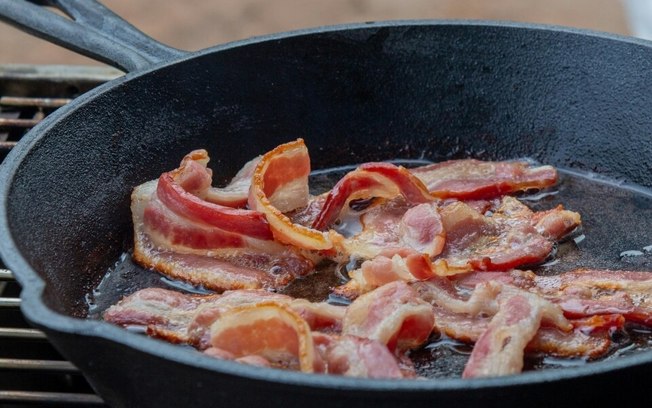 Saúde e nutrição com Clayton Camargos: bacon