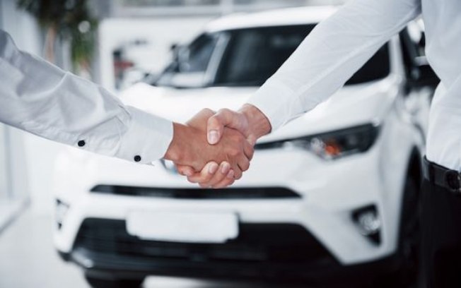 Alta da Selic encarece a compra de carros novos